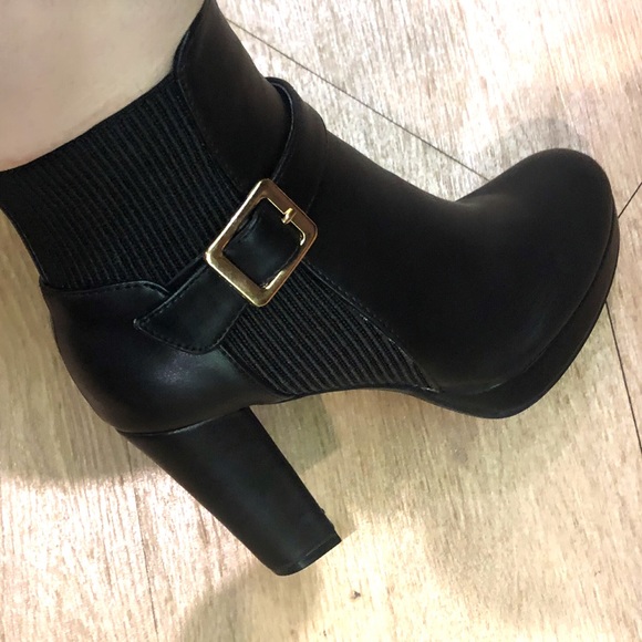 Black Platform Bootie Block Heel - Picture 2 of 5